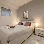 2br Great Location With Terrace