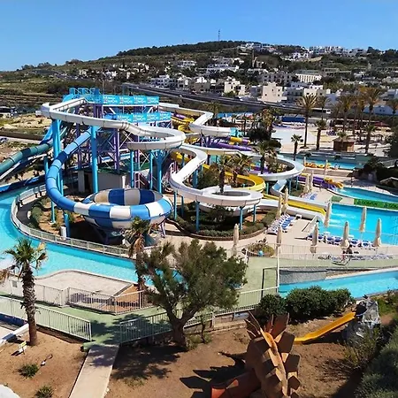 Apartament 2br Great Location With Terrace