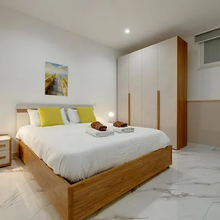 2br Great Location With Terrace Sliema