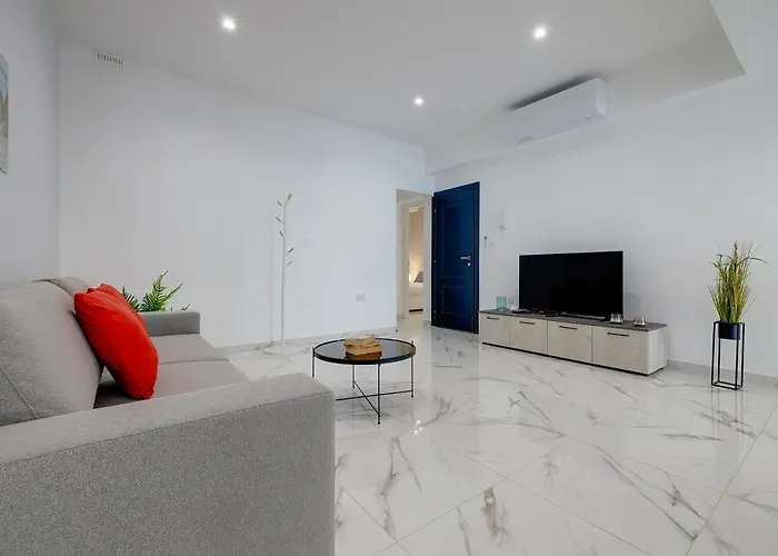 2br Great Location With Terrace * Σλιέμα