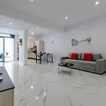 2br Great Location With Terrace * Σλιέμα