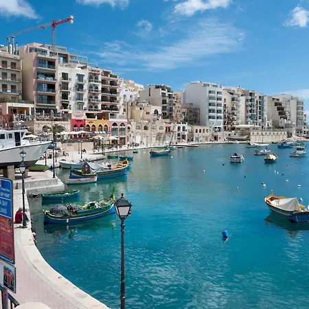 Apartment 2br Great Location With Terrace *