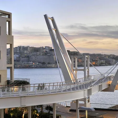 2br Great Location With Terrace Διαμέρισμα *