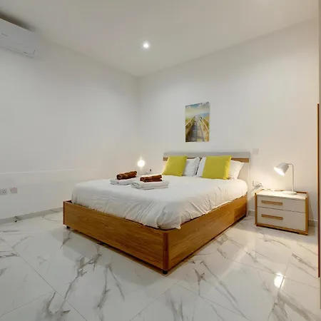 Appartamento 2br Great Location With Terrace Sliema