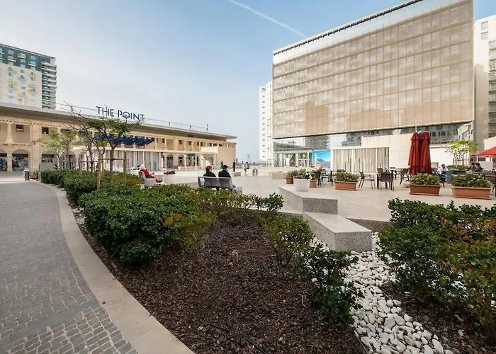 2br Great Location With Terrace