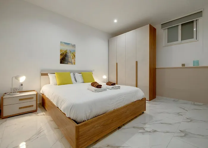 2br Great Location With Terrace Sliema