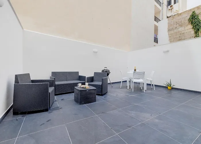 2br Great Location With Terrace *